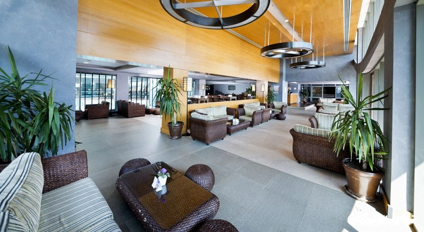 بار لابی هتل ليماک لارا دلوکس  اَند ریزورت  